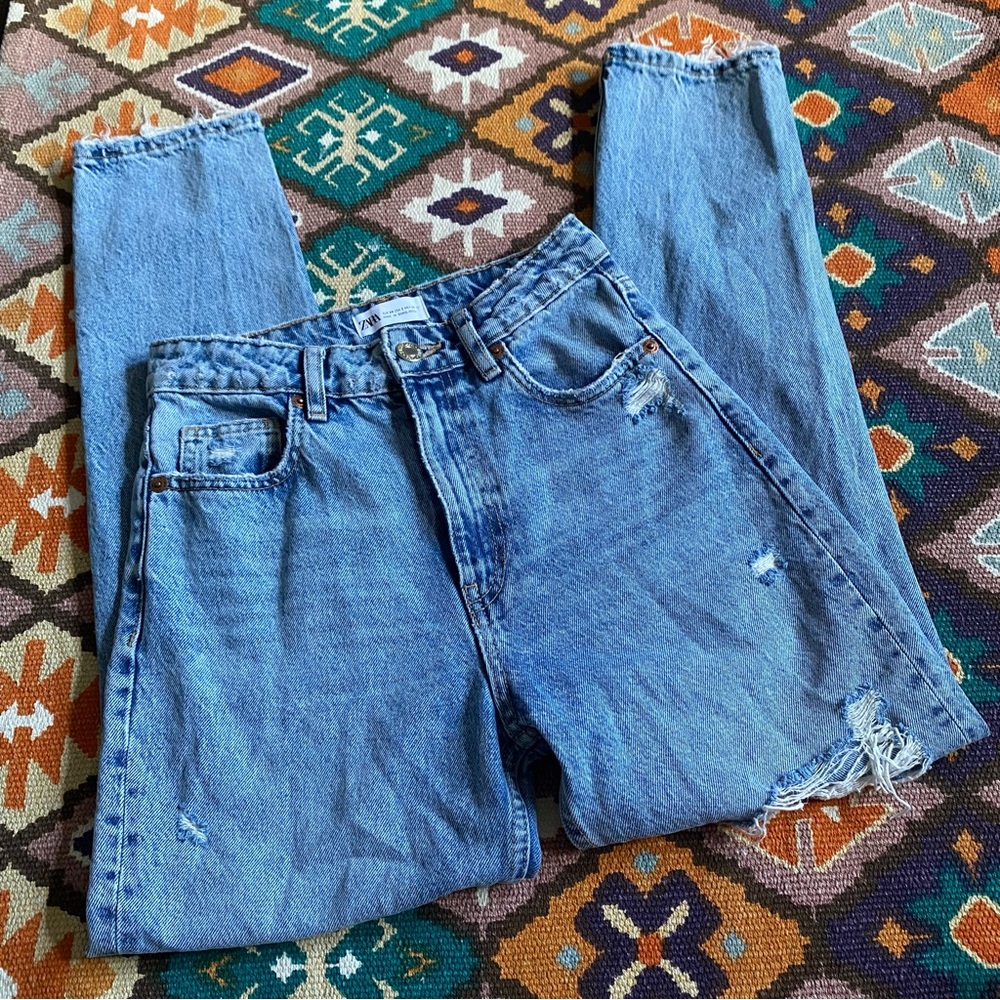 Zara Distressed Ripped Mom Jeans High Rise Blue Denim Size 2